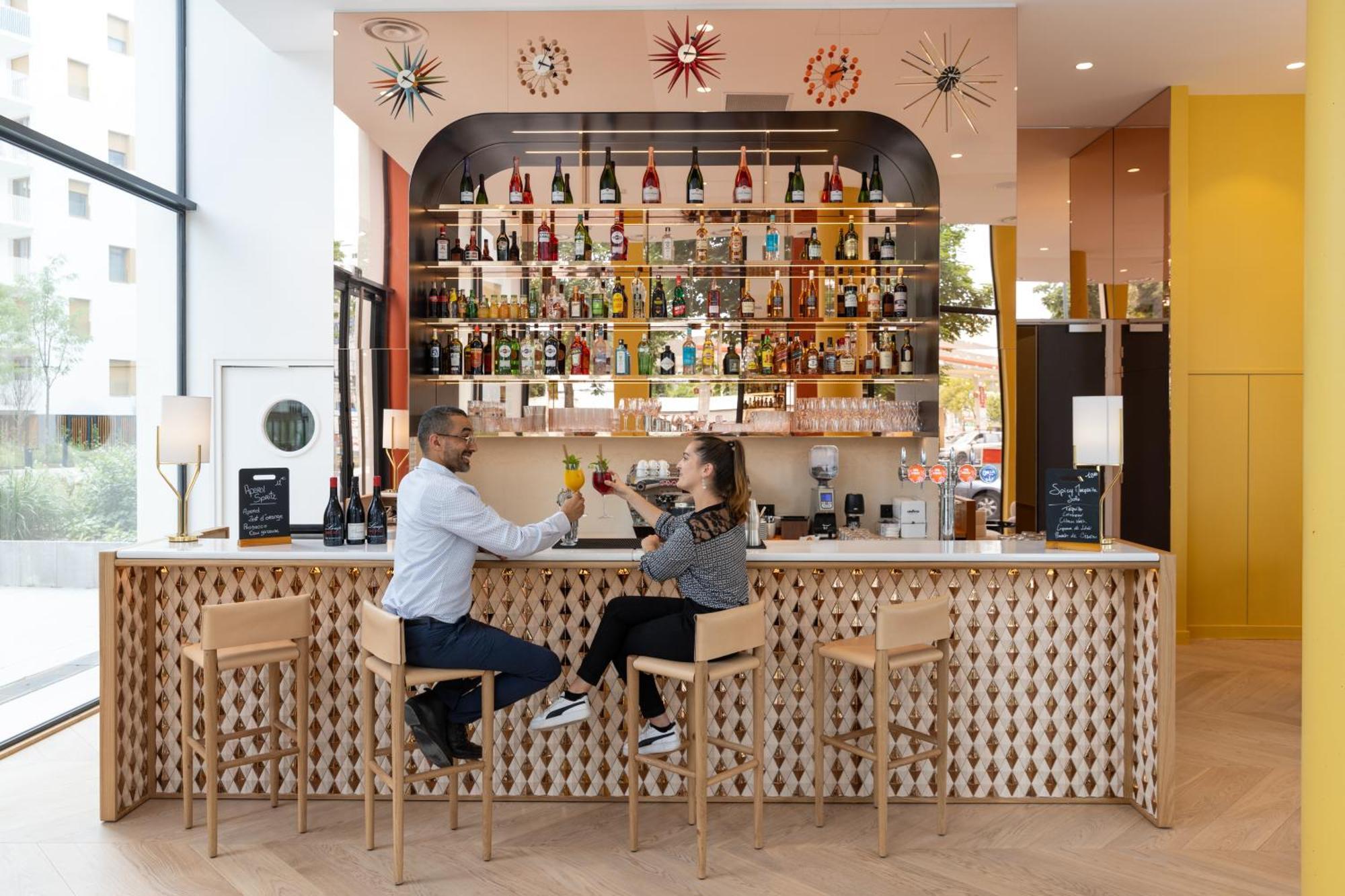 Hotel Kyriad Prestige Paris Asnieres Esterno foto