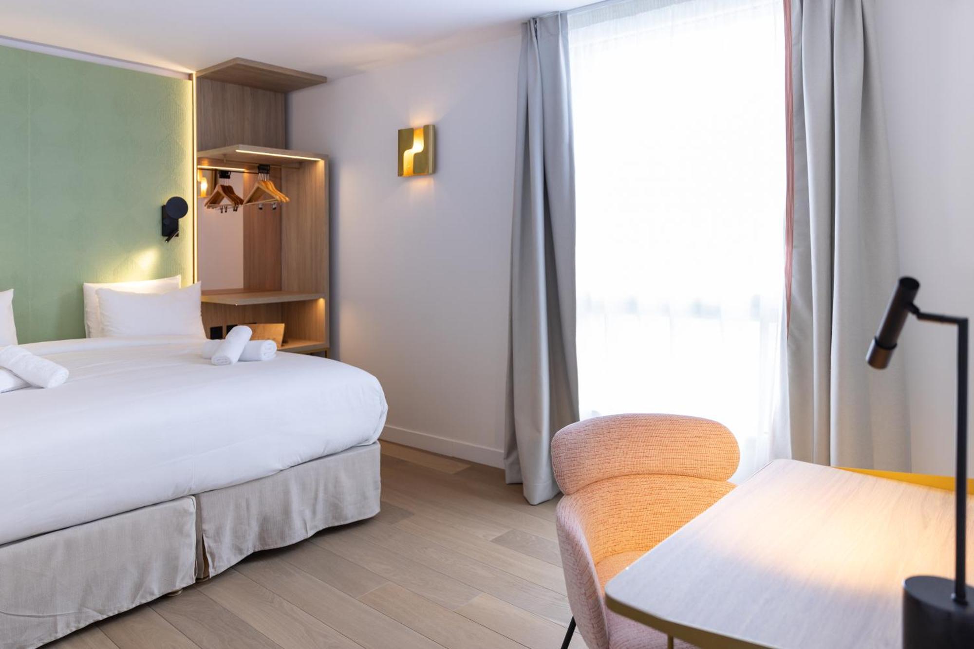 Hotel Kyriad Prestige Paris Asnieres Esterno foto